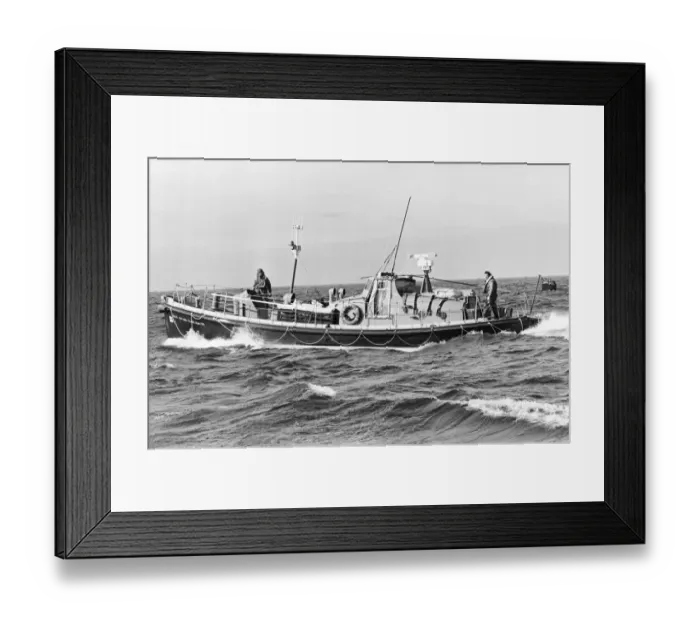 Framed Print : The Sunderland lifeboat Guy and Claire Hunter. 46. 90 feet (14