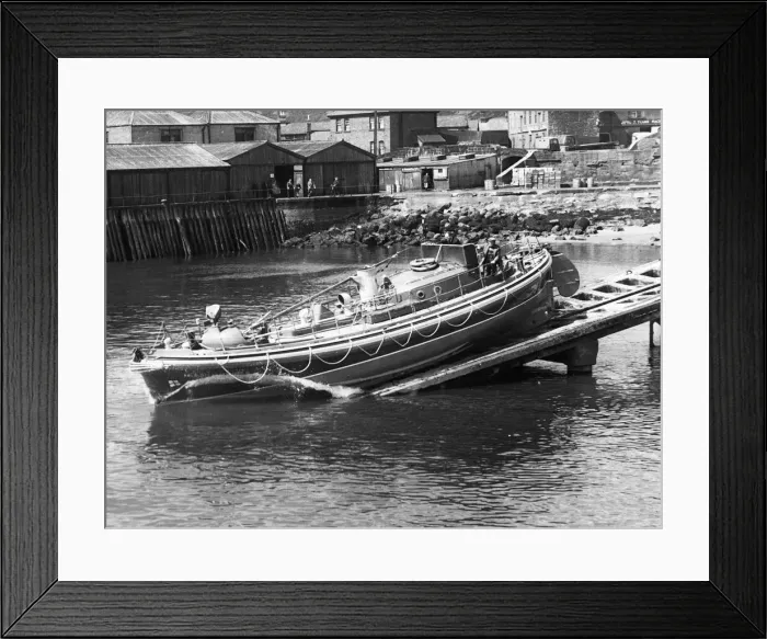 Framed Print : The Tynemouth lifeboat enters the sea from its house at Low Lights, North Shields Framed Print : The Tynemouth lifeboat enters the sea from its house at Low Lights, North Shields