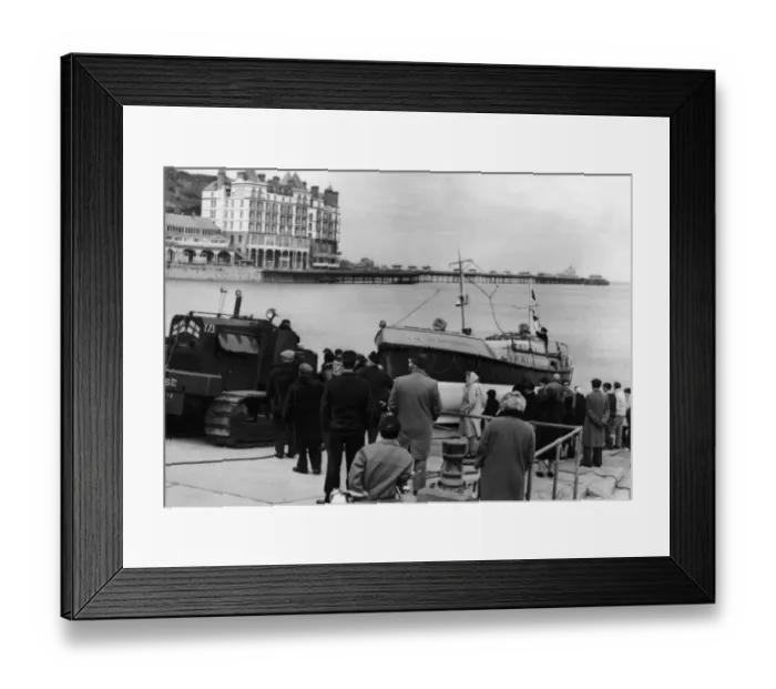 Framed Print : The new Llandudno lifeboat the Lilly Wainwright arrives at the resort after sailing