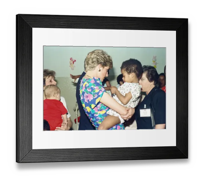 Framed Print : Diana, Princess of Wales visiting a hostel for abandoned children in Feben near Sao Paulo Framed Print : Diana, Princess of Wales visiting a hostel for abandoned children in Feben near Sao Paulo