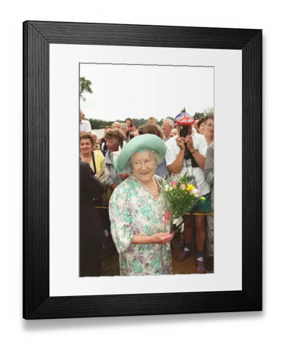 Framed Print : Queen Elizabeth The Queen Mother at Sandringham Flower Show, Norfolk. 26th July 1995 Framed Print : Queen Elizabeth The Queen Mother at Sandringham Flower Show, Norfolk. 26th July 1995