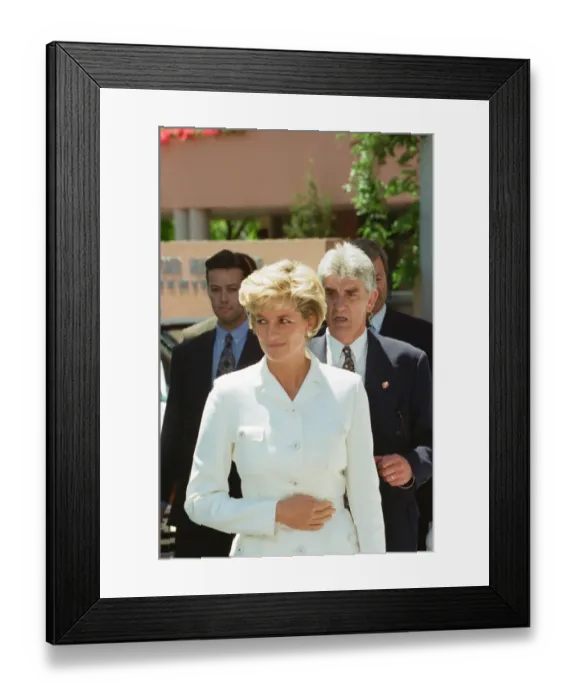 Framed Print : Diana, Princess of Wales arrives at the The Sacred Heart Hospice in Sydney, Australia