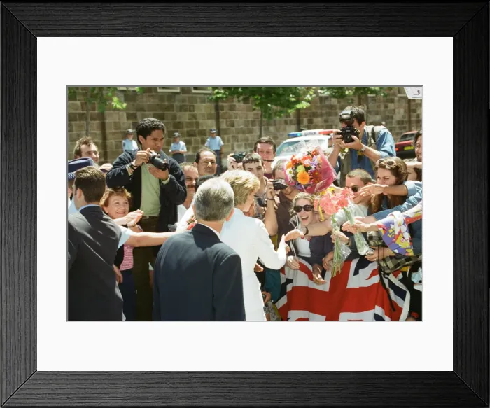 Framed Print : Diana, Princess of Wales arrives at the The Sacred Heart Hospice in Sydney, Australia Framed Print : Diana, Princess of Wales arrives at the The Sacred Heart Hospice in Sydney, Australia