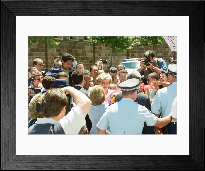 Framed Print : Diana, Princess of Wales arrives at the The Sacred Heart Hospice in Sydney, Australia