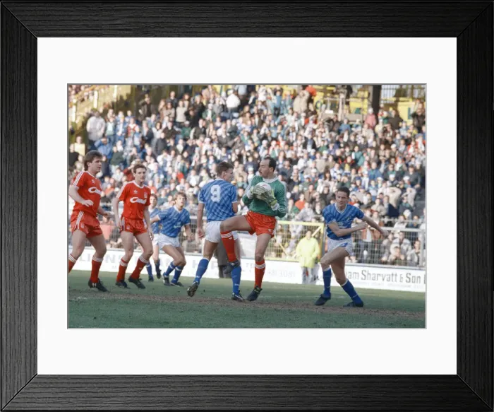 Framed Print : FA Cup 4th round match at The Den. Final score Millwall 0 v Liverpool 2 Framed Print : FA Cup 4th round match at The Den. Final score Millwall 0 v Liverpool 2