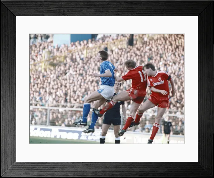 Framed Print : FA Cup 4th round match at The Den. Final score Millwall 0 v Liverpool 2