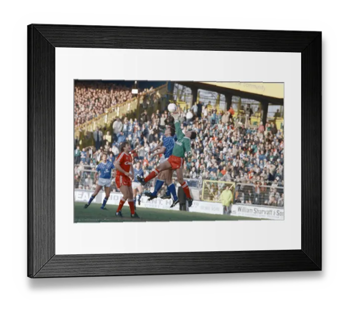 Framed Print : FA Cup 4th round match at The Den. Final score Millwall 0 v Liverpool 2 Framed Print : FA Cup 4th round match at The Den. Final score Millwall 0 v Liverpool 2
