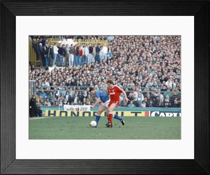 Framed Print : FA Cup 4th round match at The Den. Final score Millwall 0 v Liverpool 2 Framed Print : FA Cup 4th round match at The Den. Final score Millwall 0 v Liverpool 2