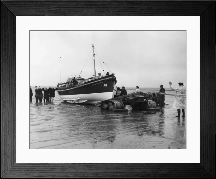 Framed Print : Coxswain John Bird after the 500 mile trip from Cowes on the Isle of Wight Framed Print : Coxswain John Bird after the 500 mile trip from Cowes on the Isle of Wight