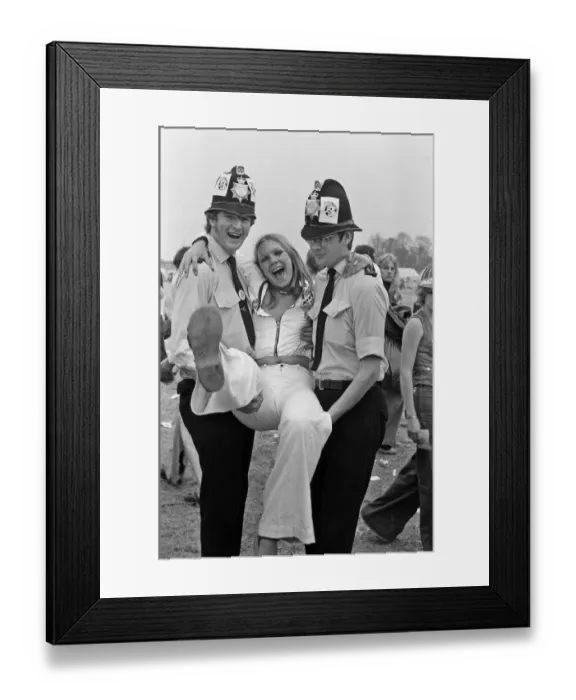Framed Print : The Daily Mirror Pop Club tent at the Reading festival was a big hit