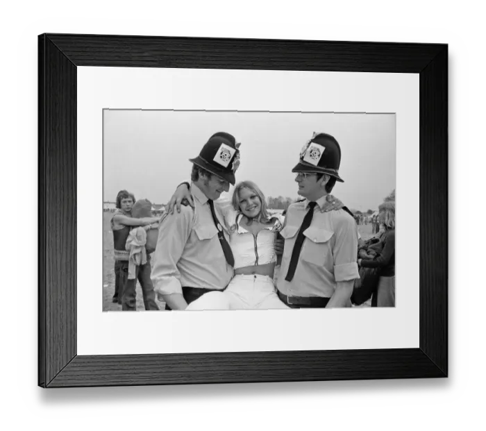 Framed Print : The Daily Mirror Pop Club tent at the Reading festival was a big hit