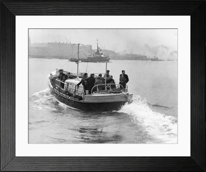 Framed Print : The lifeboat Sir James Knott returns to Cullercoats from North Shields after Framed Print : The lifeboat Sir James Knott returns to Cullercoats from North Shields after