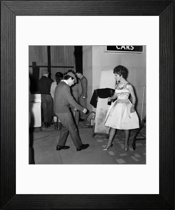 Framed Print : Fifteen year old Helen Shapiro pictured during the filming of Its Trad, Dad Framed Print : Fifteen year old Helen Shapiro pictured during the filming of Its Trad, Dad