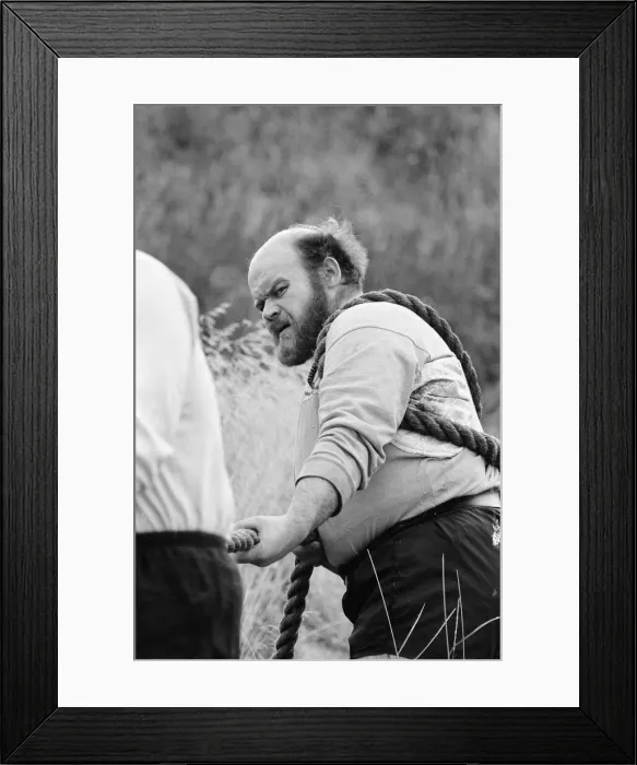 Framed Print : Tug of War Competition across the River Great Ouse aka Old West River in Stretham Framed Print : Tug of War Competition across the River Great Ouse aka Old West River in Stretham