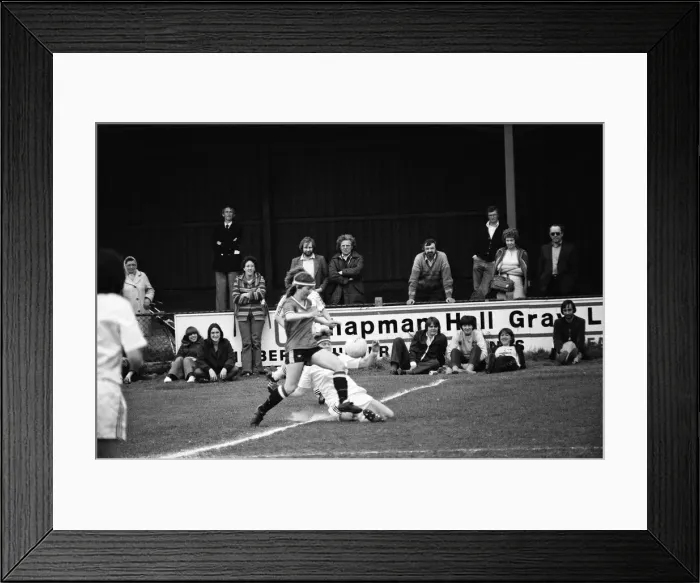 Framed Print : St Helens 1 v Preston North End 0. The FA Womens Cup Final, at Enfield Football Club Framed Print : St Helens 1 v Preston North End 0. The FA Womens Cup Final, at Enfield Football Club