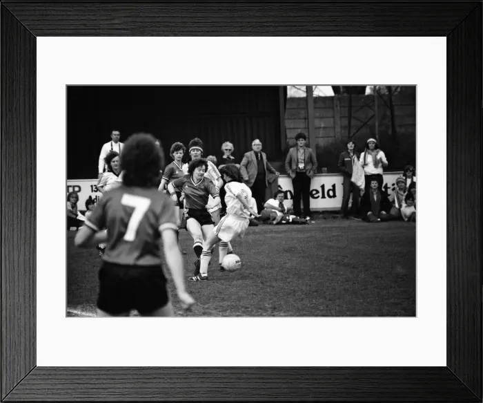 Framed Print : St Helens 1 v Preston North End 0. The FA Womens Cup Final, at Enfield Football Club Framed Print : St Helens 1 v Preston North End 0. The FA Womens Cup Final, at Enfield Football Club