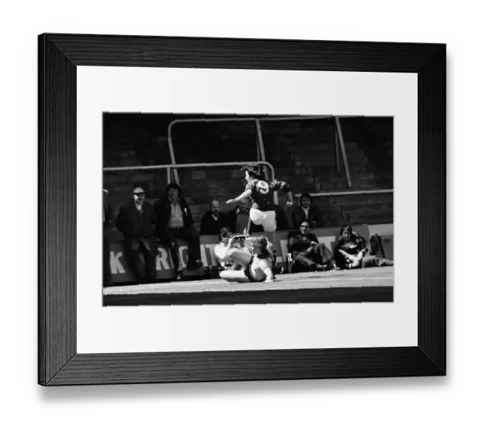 Framed Print : Lowestoft 2 - 0 Cleveland Spartans, The FA Womens Cup Final Framed Print : Lowestoft 2 - 0 Cleveland Spartans, The FA Womens Cup Final