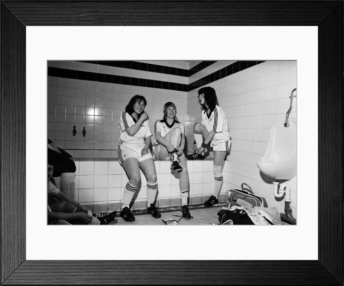 Framed Print : St Helens 1 v Preston North End 0. The FA Womens Cup Final, at Enfield Football Club Framed Print : St Helens 1 v Preston North End 0. The FA Womens Cup Final, at Enfield Football Club
