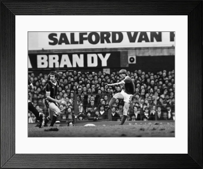 Framed Print : FA Cup Quarter Final match at Goodison Park. Final score Everton 2 v Manchester Framed Print : FA Cup Quarter Final match at Goodison Park. Final score Everton 2 v Manchester