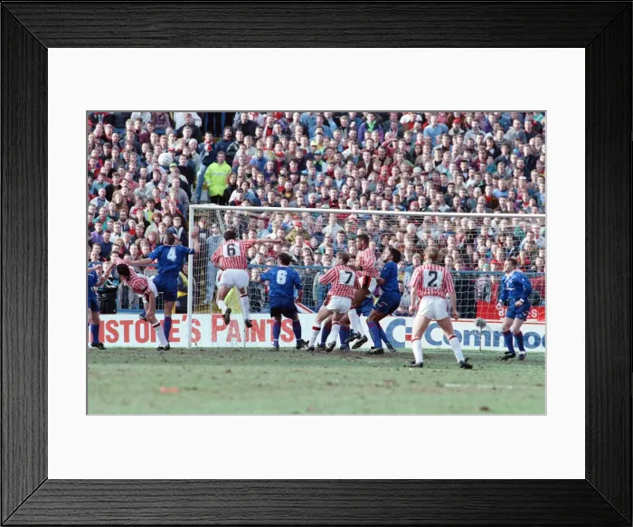 Framed Print : Chelsea v Sheffield United, FA Cup 5th round. Final score 1-0 to Chelsea. Stamford Bridge Framed Print : Chelsea v Sheffield United, FA Cup 5th round. Final score 1-0 to Chelsea. Stamford Bridge