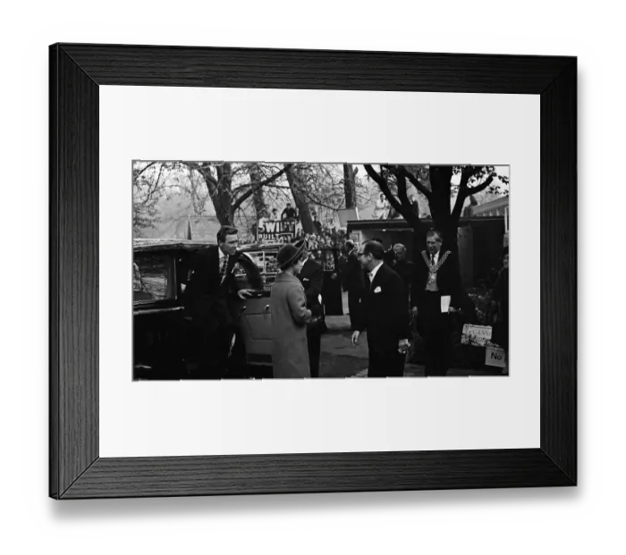Framed Print : Princess Margaret, Countess of Snowdon and Antony Armstrong-Jones Framed Print : Princess Margaret, Countess of Snowdon and Antony Armstrong-Jones