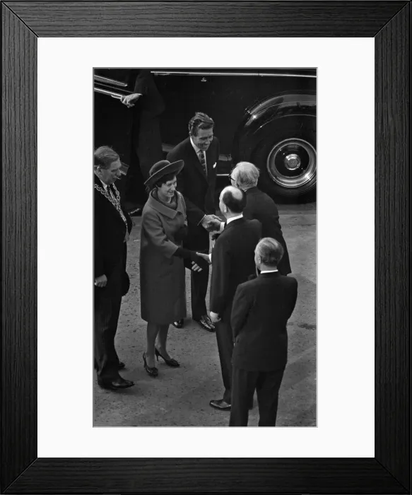 Framed Print : Princess Margaret, Countess of Snowdon and Antony Armstrong-Jones Framed Print : Princess Margaret, Countess of Snowdon and Antony Armstrong-Jones
