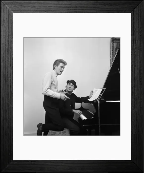 Framed Print : Lionel Bart (wearing a hat) at his office in Shaftesbury Avenue, with Shane Fenton
