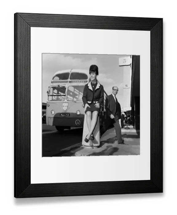 Framed Print : Singer Helen Shapiro, pictured leaving London Airport for Warsaw Framed Print : Singer Helen Shapiro, pictured leaving London Airport for Warsaw