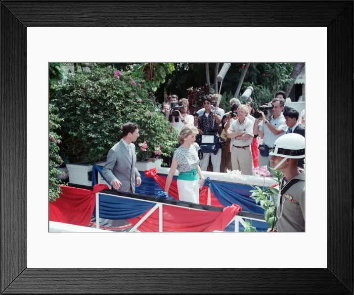 Framed Print : Princess Diana and Prince Charles on their overseas visit to Thailand