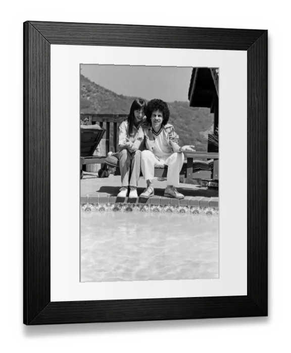 Framed Print : Singer Leo Sayer and his wife Jan at home in Beverly Hills, California. 26th July 1977 Framed Print : Singer Leo Sayer and his wife Jan at home in Beverly Hills, California. 26th July 1977