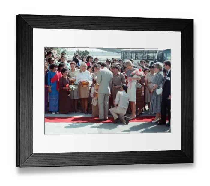 Framed Print : Princess Diana and Prince Charles on their overseas visit to Thailand Framed Print : Princess Diana and Prince Charles on their overseas visit to Thailand