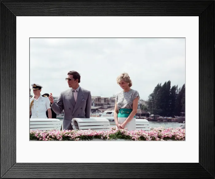 Framed Print : Princess Diana and Prince Charles on their overseas visit to Thailand Framed Print : Princess Diana and Prince Charles on their overseas visit to Thailand