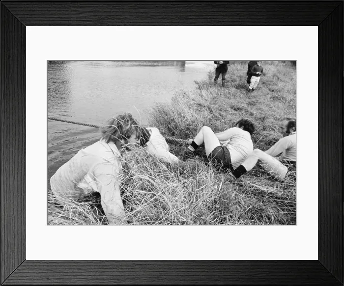 Framed Print : Tug of War Competition across the River Great Ouse aka Old West River in Stretham Framed Print : Tug of War Competition across the River Great Ouse aka Old West River in Stretham