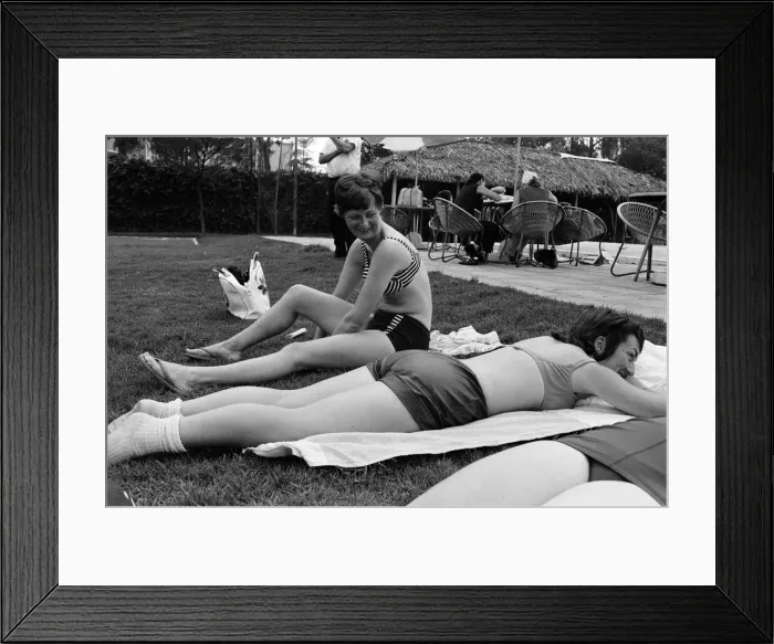 Framed Print : The British Womens football team in Mexico City for the Womens World Cup