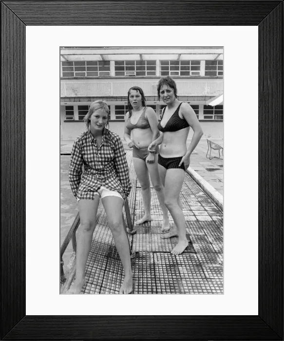 Framed Print : The British Womens football team in Mexico City for the Womens World Cup Framed Print : The British Womens football team in Mexico City for the Womens World Cup