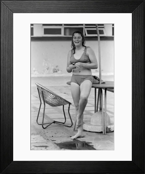 Framed Print : The British Womens football team in Mexico City for the Womens World Cup