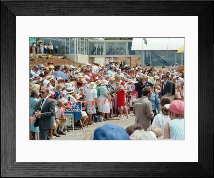 Framed Print : Princess Diana and Prince Charles on their overseas visit to Australia for Framed Print : Princess Diana and Prince Charles on their overseas visit to Australia for