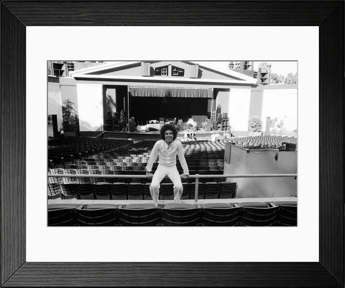 Framed Print : Singer Leo Sayer at the Greek Theatre, Los Angeles, California. 26th July 1977 Framed Print : Singer Leo Sayer at the Greek Theatre, Los Angeles, California. 26th July 1977