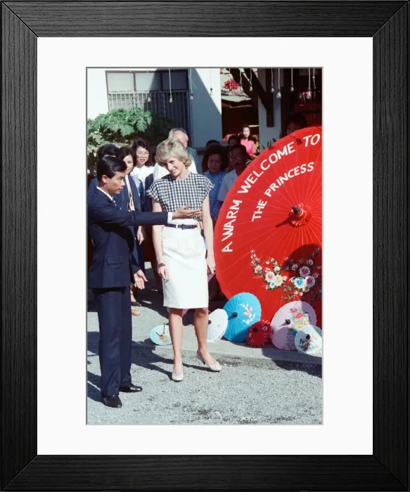 Framed Print : Princess Diana and Prince Charles on their overseas visit to Thailand