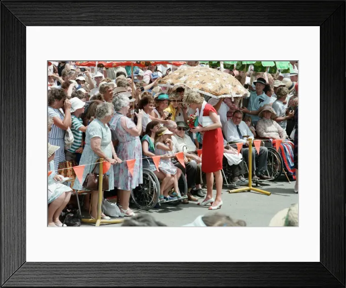 Framed Print : Princess Diana and Prince Charles on their overseas visit to Australia for