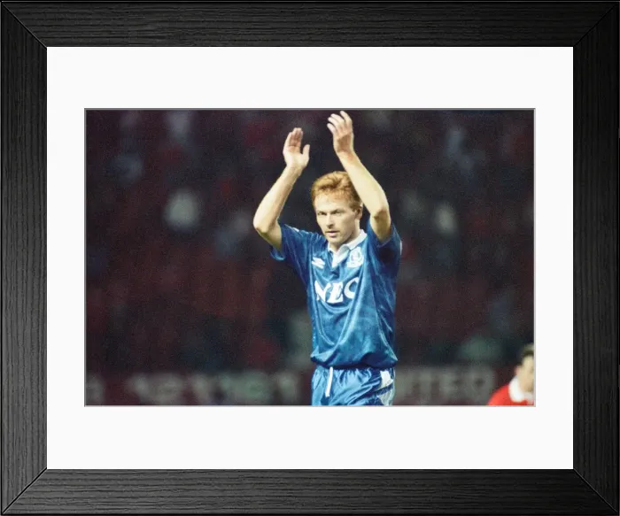 Framed Print : Manchester United 0 - 3 Everton, Premier League match at Old Trafford. Mo Johnston Framed Print : Manchester United 0 - 3 Everton, Premier League match at Old Trafford. Mo Johnston