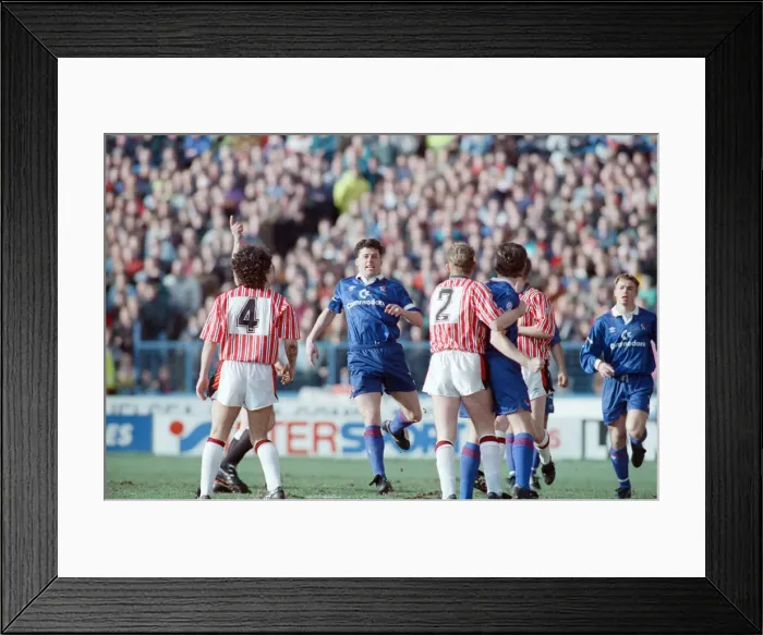 Framed Print : Chelsea v Sheffield United, FA Cup 5th round. Final score 1-0 to Chelsea. Stamford Bridge Framed Print : Chelsea v Sheffield United, FA Cup 5th round. Final score 1-0 to Chelsea. Stamford Bridge