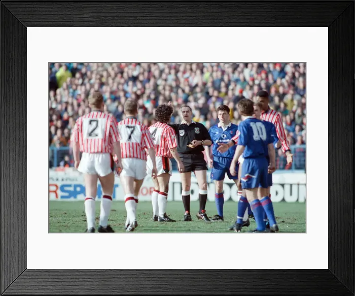 Framed Print : Chelsea v Sheffield United, FA Cup 5th round. Final score 1-0 to Chelsea. Stamford Bridge Framed Print : Chelsea v Sheffield United, FA Cup 5th round. Final score 1-0 to Chelsea. Stamford Bridge