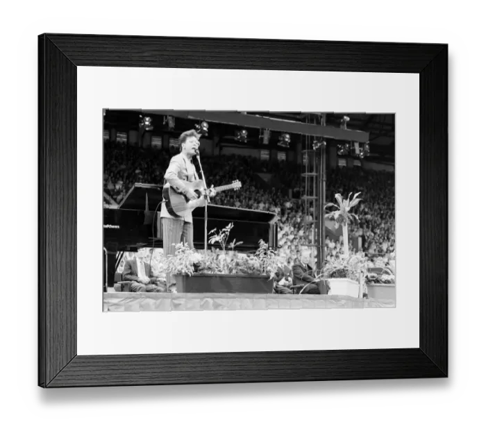 Framed Print : Cliff Richard performing at the Billy Graham, Mission Scotland event, Celtic Park Framed Print : Cliff Richard performing at the Billy Graham, Mission Scotland event, Celtic Park