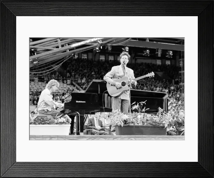 Framed Print : Cliff Richard performing at the Billy Graham, Mission Scotland event, Celtic Park