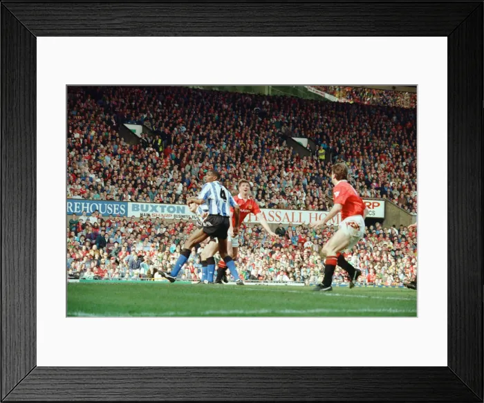 Framed Print : Manchester United v Sheffield Wednesday at Old Trafford Framed Print : Manchester United v Sheffield Wednesday at Old Trafford