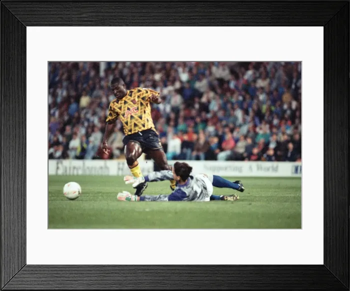 Framed Print : Blackburn Rovers 1-0 Arsenal, Premier League match at Ewood Park, Blackburn Framed Print : Blackburn Rovers 1-0 Arsenal, Premier League match at Ewood Park, Blackburn