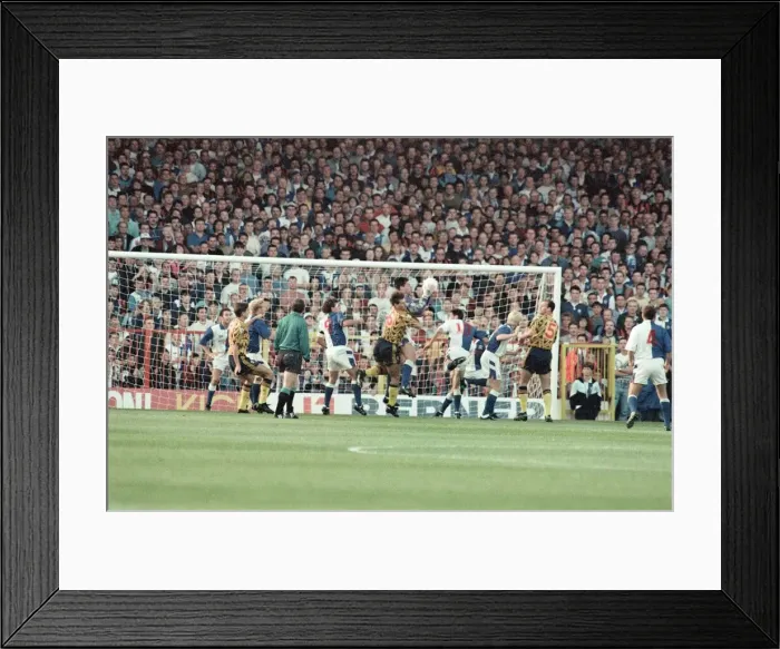 Framed Print : Blackburn Rovers 1-0 Arsenal, Premier League match at Ewood Park, Blackburn Framed Print : Blackburn Rovers 1-0 Arsenal, Premier League match at Ewood Park, Blackburn