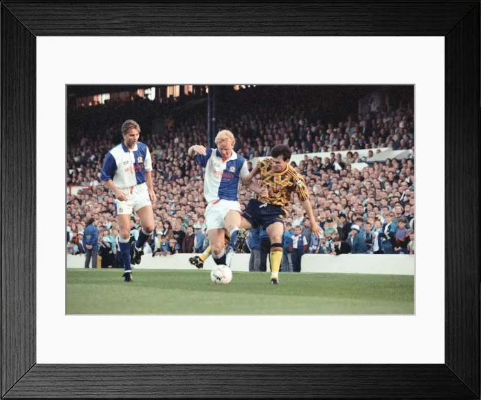 Framed Print : Blackburn Rovers 1-0 Arsenal, Premier League match at Ewood Park, Blackburn Framed Print : Blackburn Rovers 1-0 Arsenal, Premier League match at Ewood Park, Blackburn