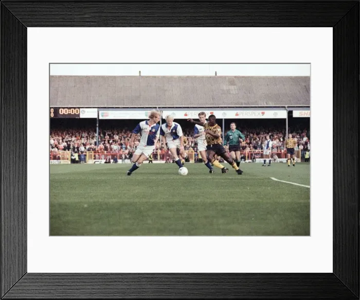 Framed Print : Blackburn Rovers 1-0 Arsenal, Premier League match at Ewood Park, Blackburn Framed Print : Blackburn Rovers 1-0 Arsenal, Premier League match at Ewood Park, Blackburn